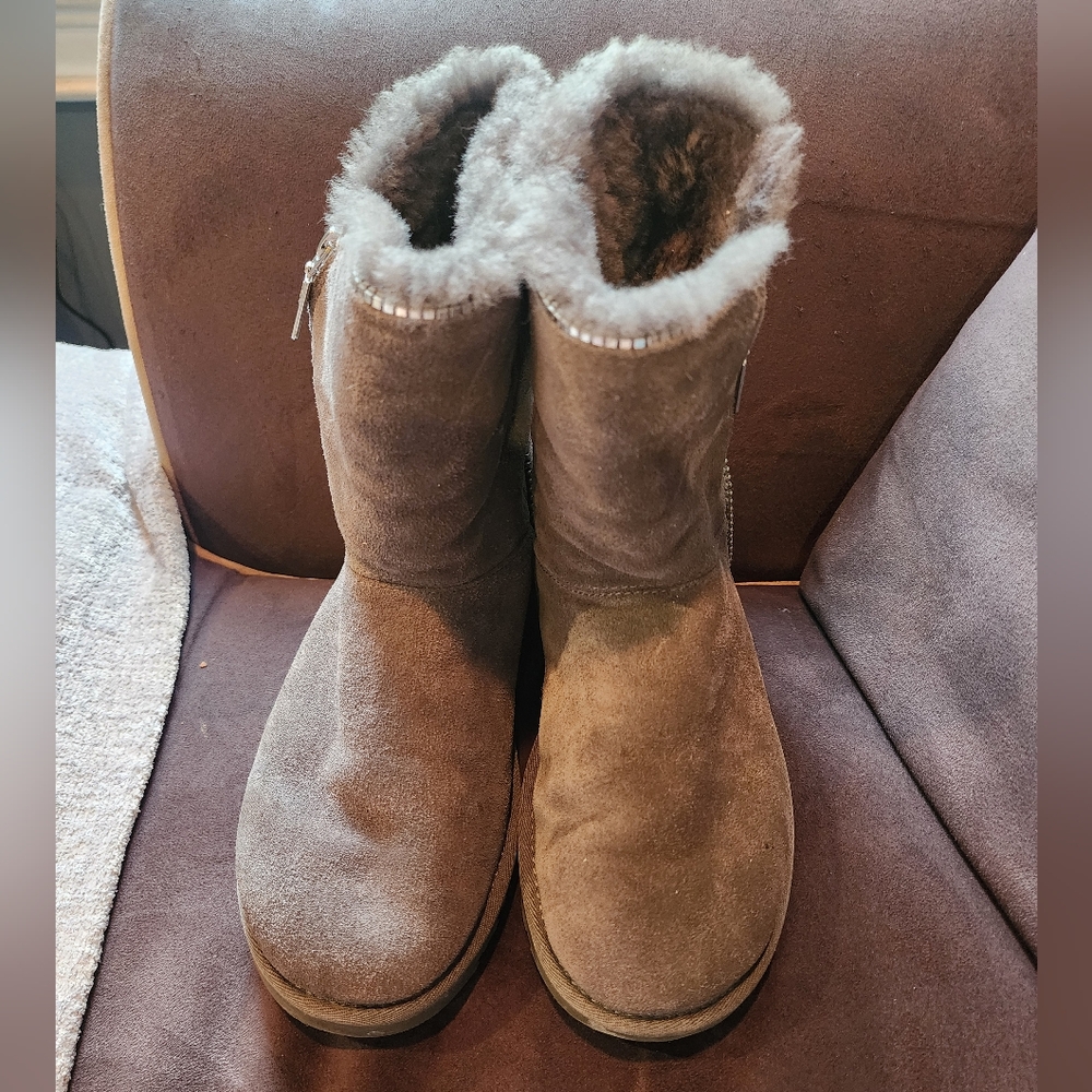 Ugg gray boots size 8